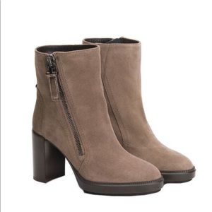 Aquatalia Iliana Boots